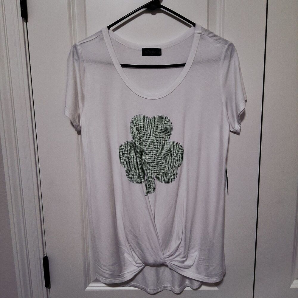 Scarlett Studded Green Shamrock Graphic T-shirt Blouse Size Small New w/Tag